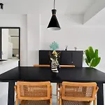 Banus - Banus, Modern, Bright And Balcony Apartment Marbella