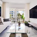 Banus - Banus, Modern, Bright And Balcony *