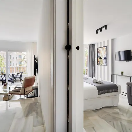 Marbella Banus Suites - Banus - Premium 1Br - 1Ba - Bright & Modern - Outdoor Balcony - Pool - Opposite The Hard Rock Hotel - Walk To Puerto Banus, Beach & El Corte Ing Luxury Shopping