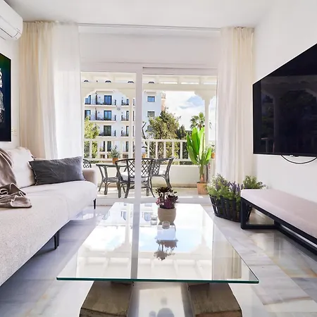 Marbella Banus Suites - Banus - Premium 1Br - 1Ba - Bright & Modern - Outdoor Balcony - Pool - Opposite The Hard Rock Hotel - Walk To Puerto Banus, Beach & El Corte Ing Luxury Shopping *