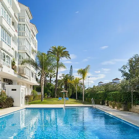 Marbella Banus Suites - Banus - Premium 1Br - 1Ba - Bright & Modern - Outdoor Balcony - Pool - Opposite The Hard Rock Hotel - Walk To Puerto Banus, Beach & El Corte Ing Luxury Shopping *