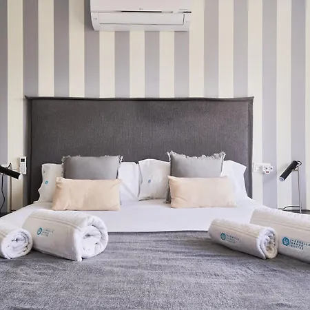 Marbella Banus Suites - Banus - Premium 1Br - 1Ba - Bright & Modern - Outdoor Balcony - Pool - Opposite The Hard Rock Hotel - Walk To Puerto Banus, Beach & El Corte Ing Luxury Shopping