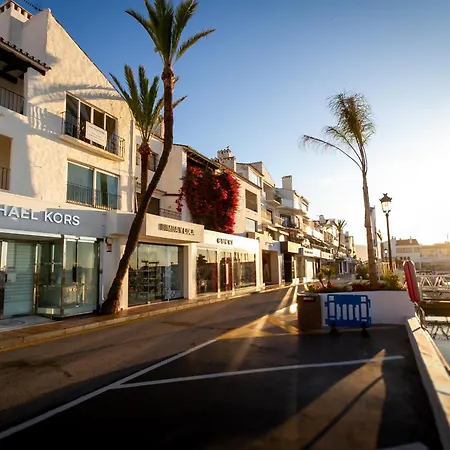 Apartment Banus - Banus, Modern, Bright And Balcony