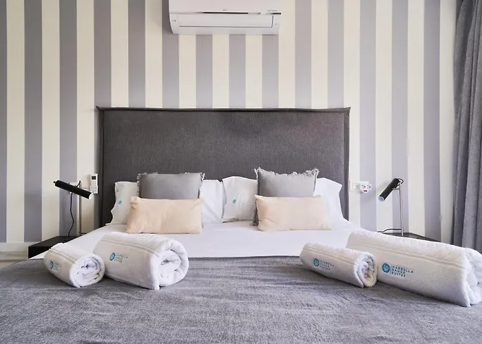 Banus - Banus, Modern, Bright And Balcony