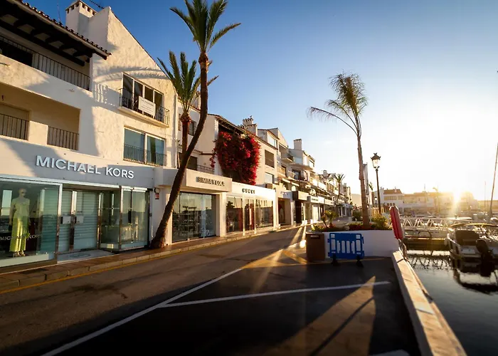 Апартаменты Banus - Banus, Modern, Bright And Balcony