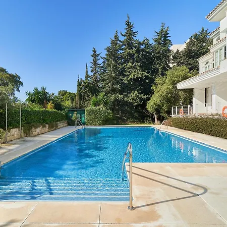 Banus - Banus, Modern, Bright And Balcony Appartement