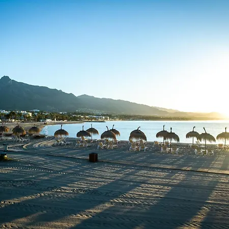 Banus - Banus, Modern, Bright And Balcony Appartement *