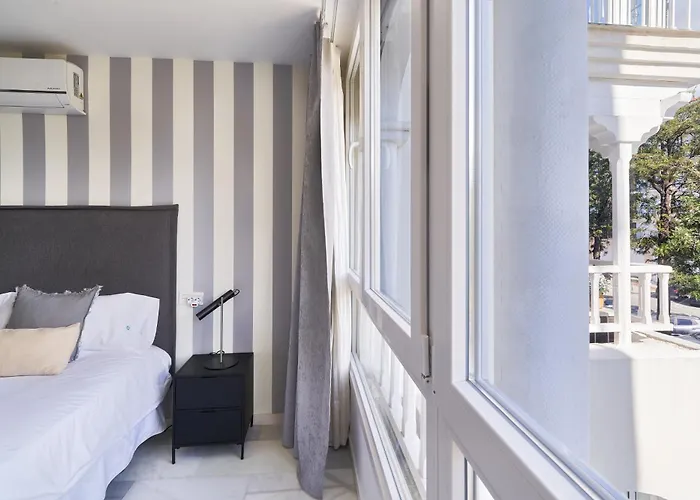 Banus - Banus, Modern, Bright And Balcony Appartement *