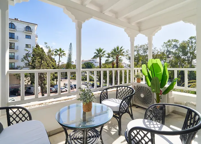 Appartement Banus - Banus, Modern, Bright And Balcony
